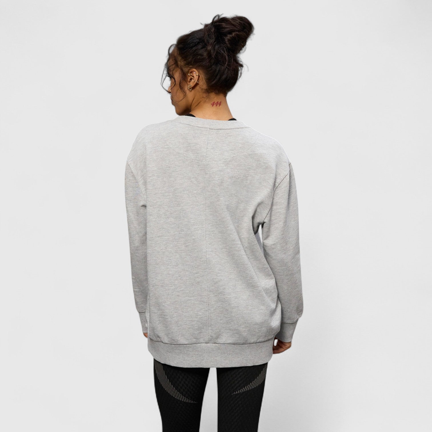 EVERLAST Womens Oversized Greatness Is Within Crew Sweat - CombatStore.no