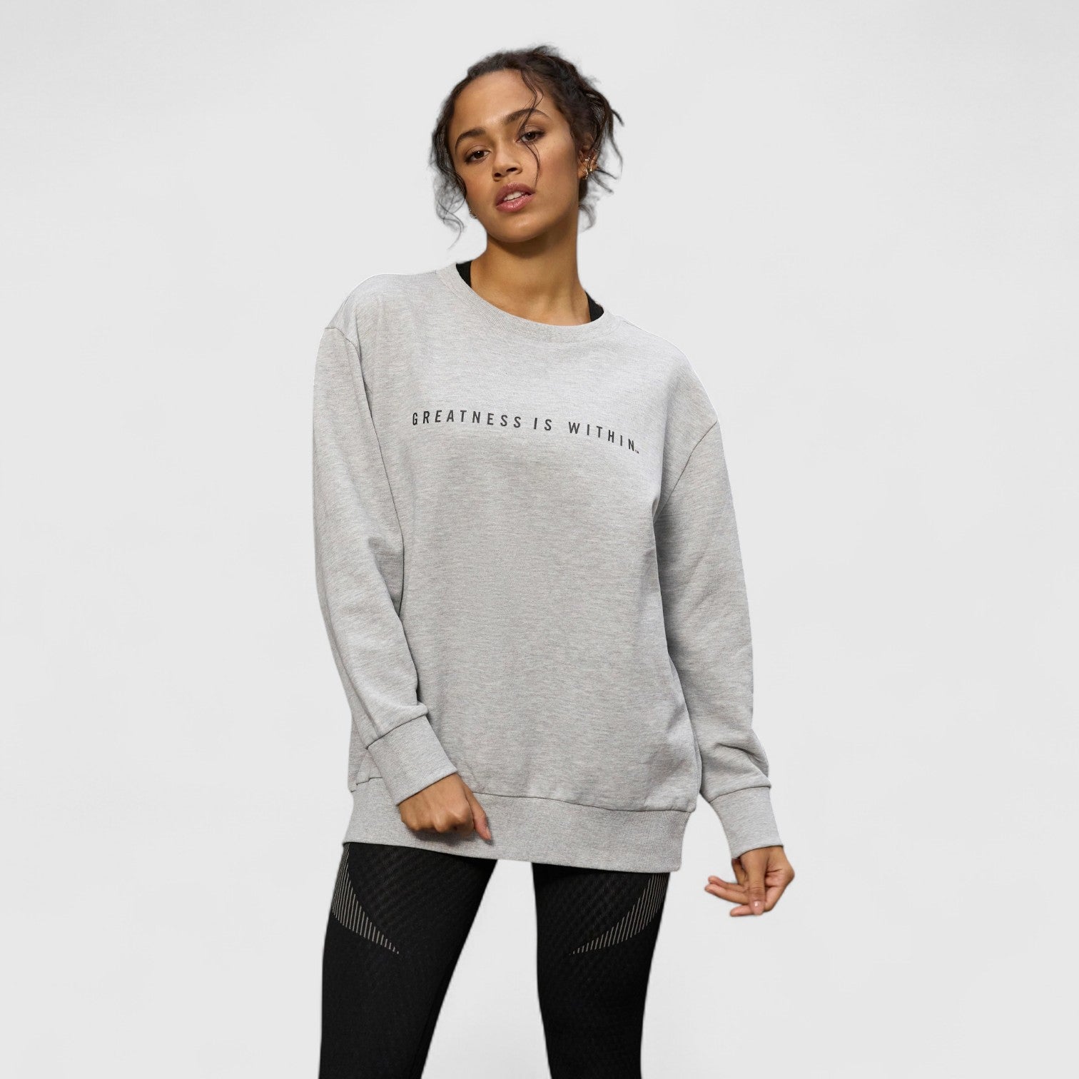 EVERLAST Womens Oversized Greatness Is Within Crew Sweat - CombatStore.no