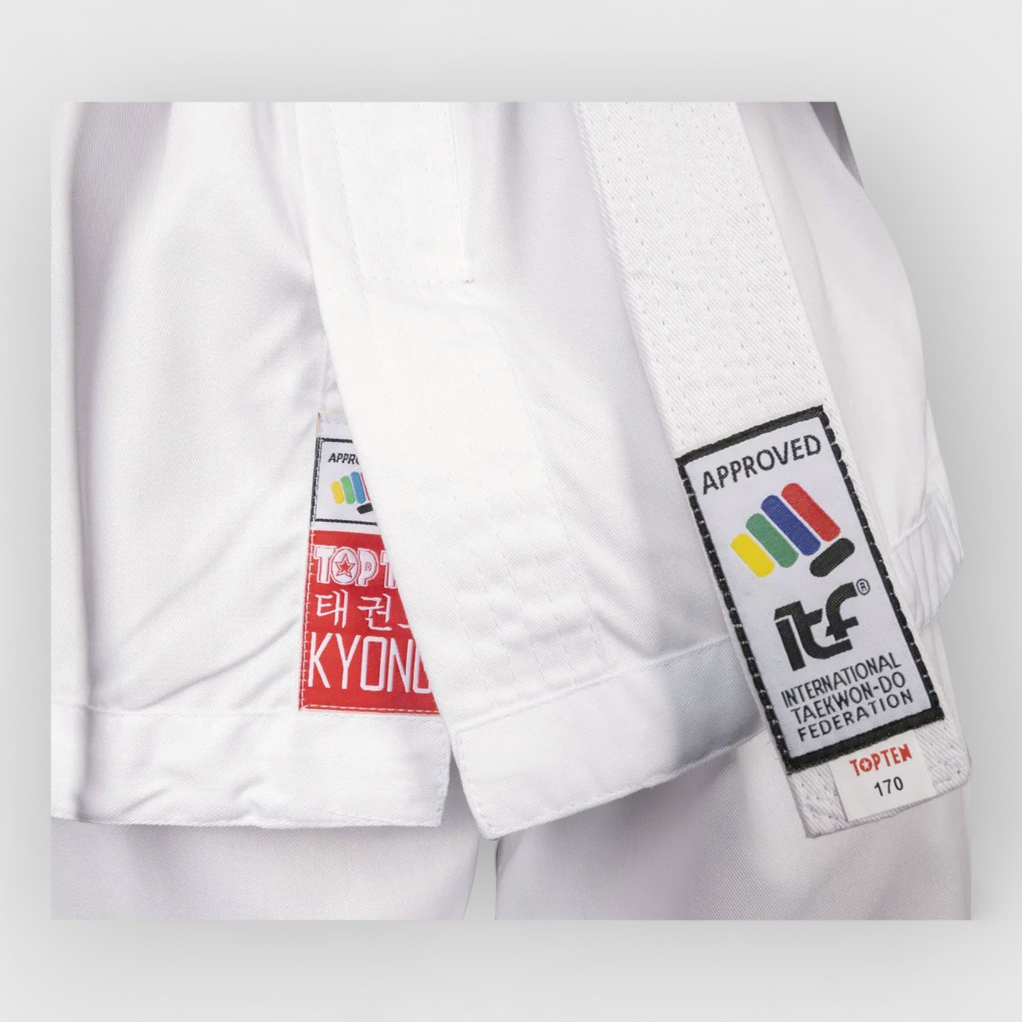 TOP TEN Elite Kyong ITF Nybegynnerdrakt for barn (ITF godkjent) - CombatStore.no