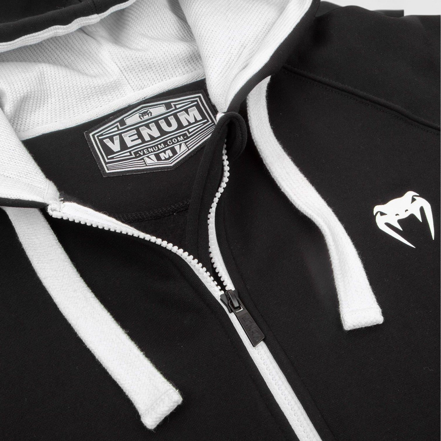 VENUM Contender 3.0 Hettejakke - Svart/Hvit - CombatStore.no