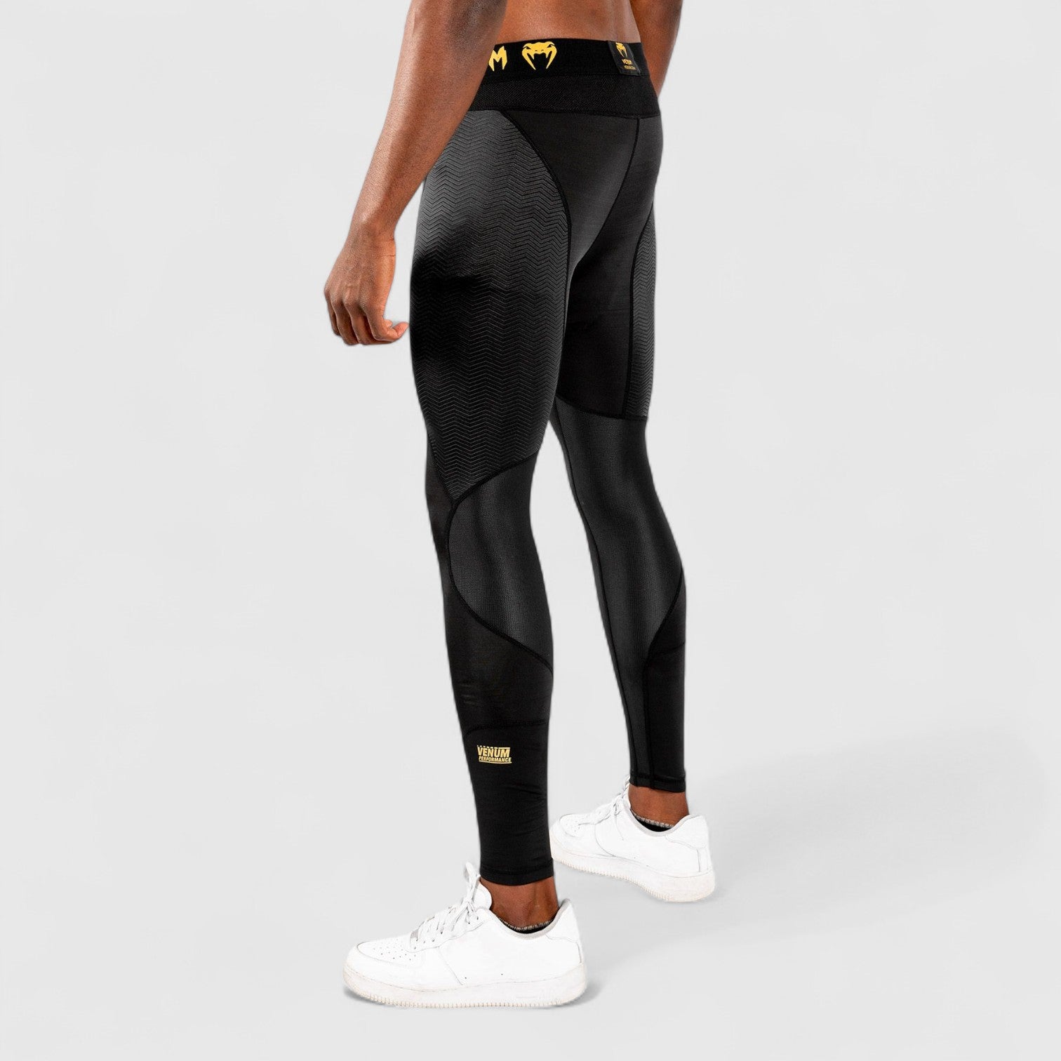 VENUM G - FIT Kompresjonstights - Svart/Gull - CombatStore.no