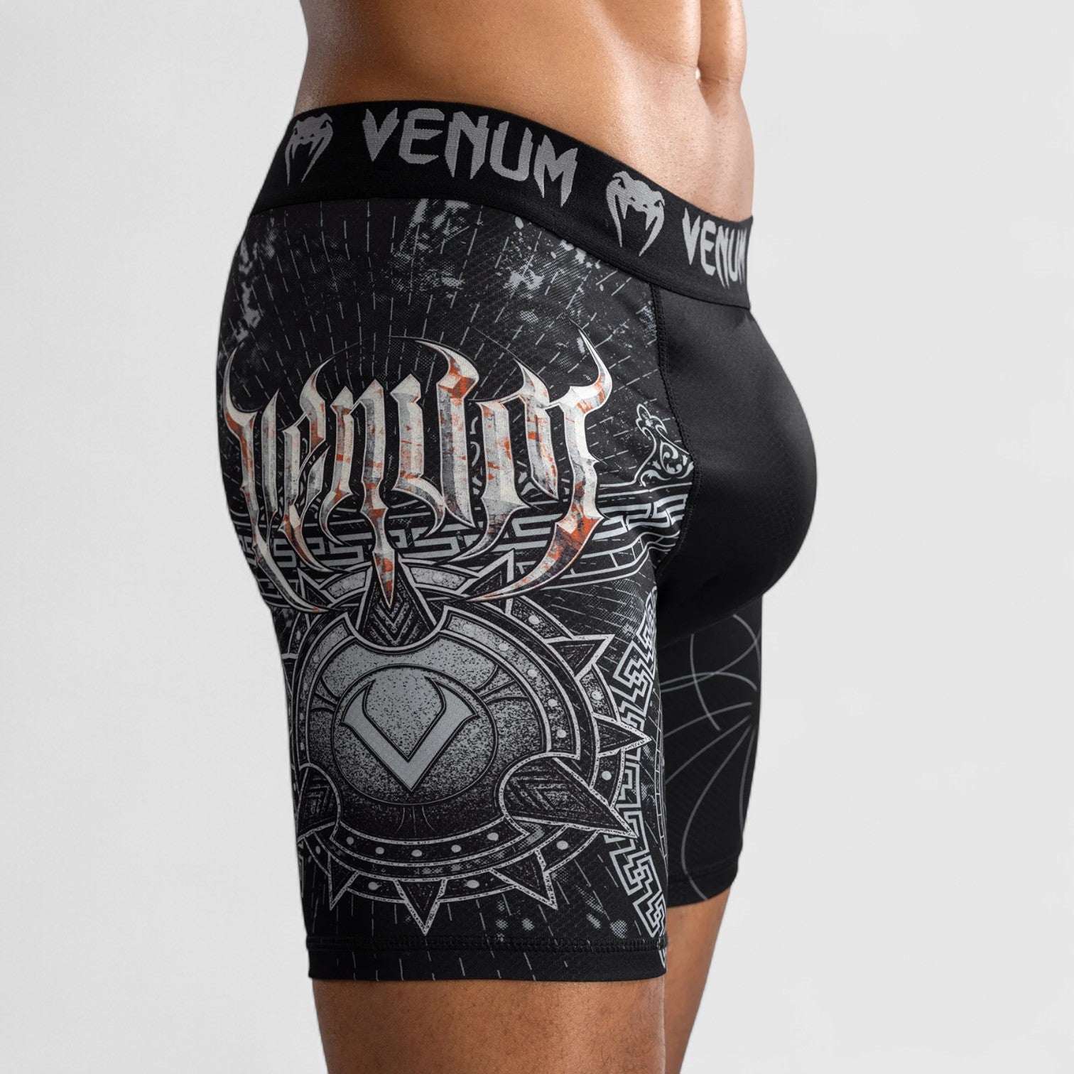 VENUM Gladiator 5.0 Vale Tudo Shorts - CombatStore.no