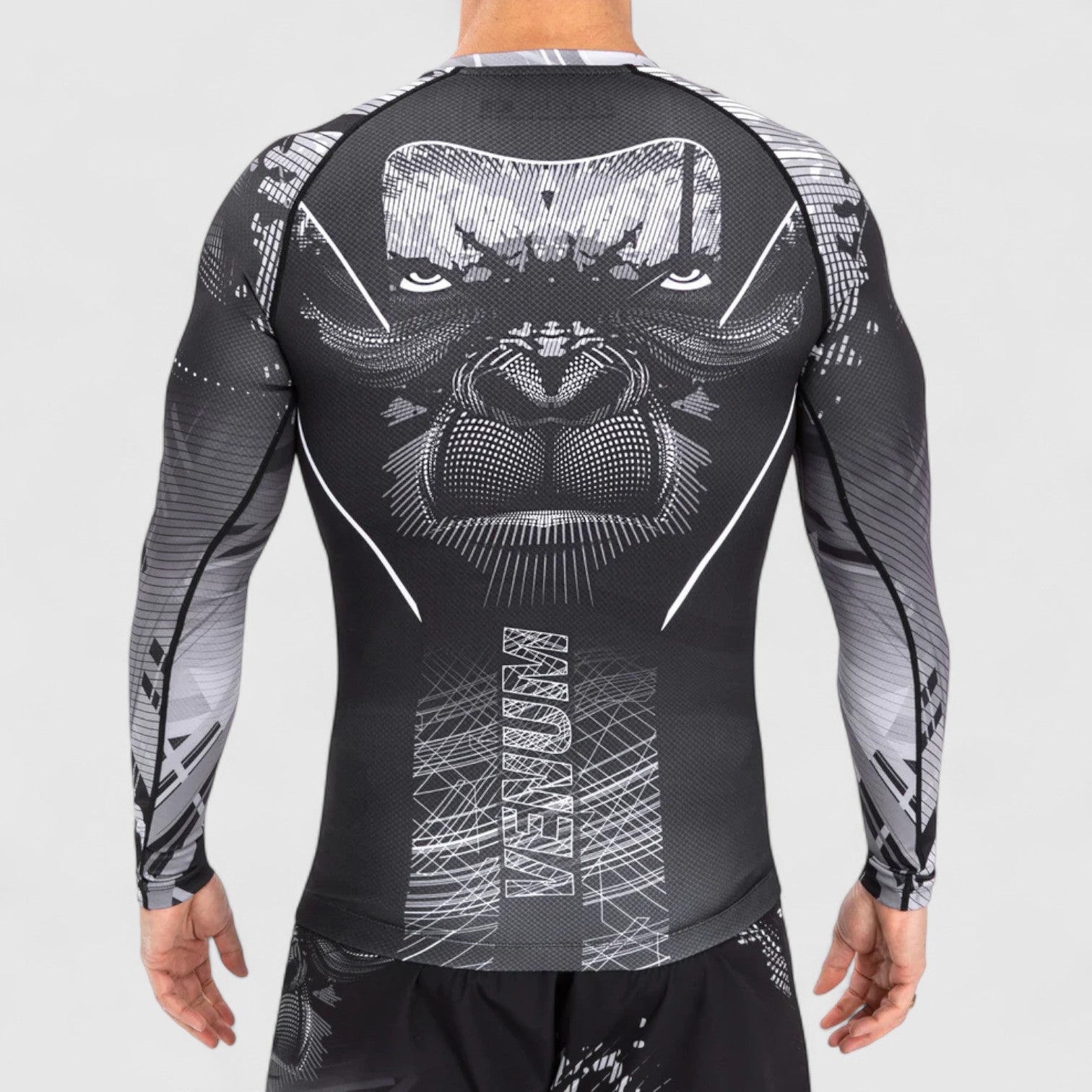 VENUM Gorilla Jungle rashguard med lange armer - CombatStore.no