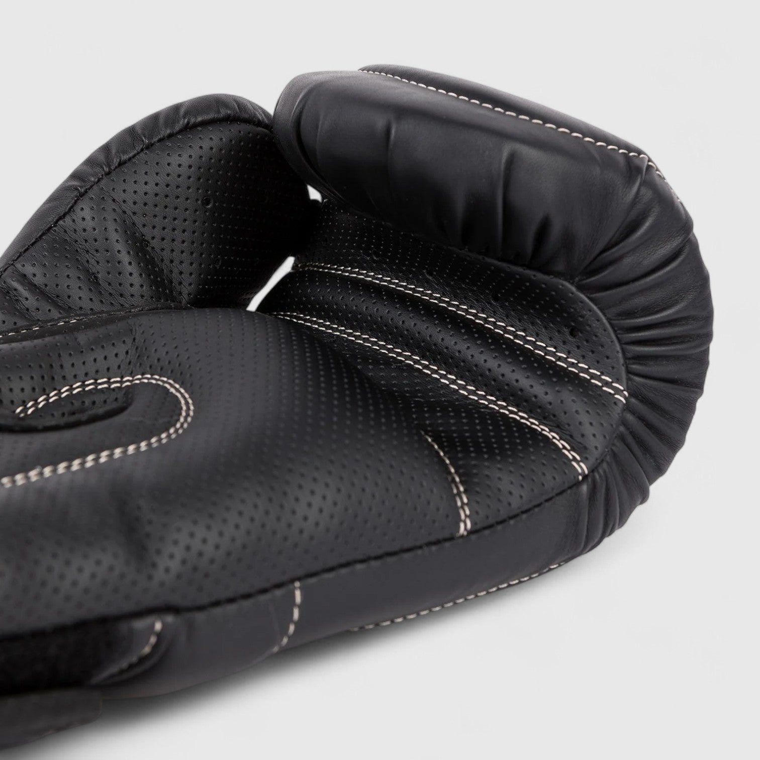 Venum Impact EVO Boksehansker - CombatStore.no