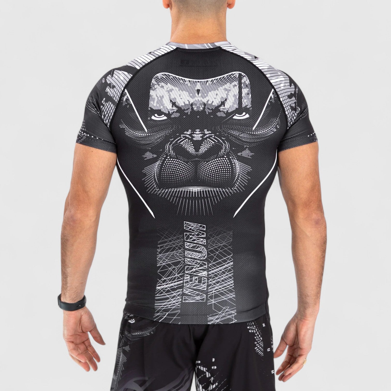 VENUM Gorilla Jungle rashguard med korte armer - CombatStore.no
