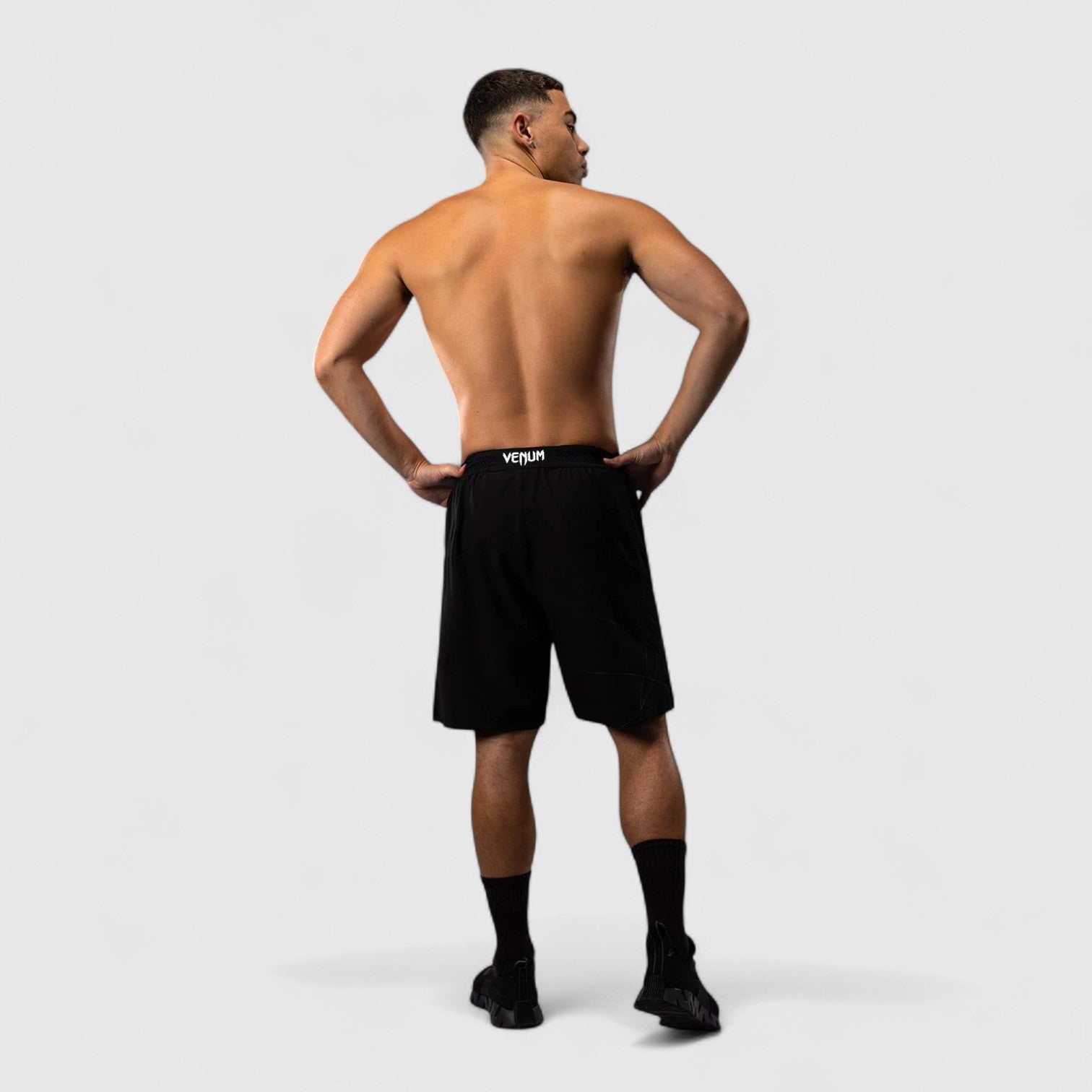 VENUM Tactical XT Fight Shorts - Svart og rød - CombatStore.no