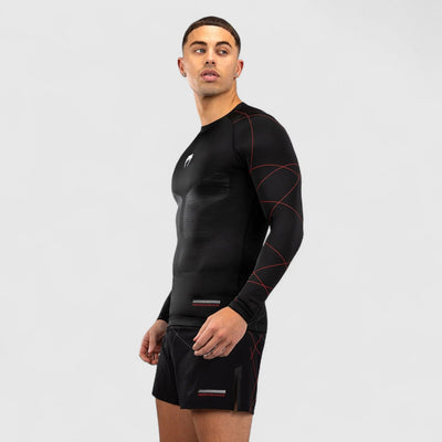 VENUM Tactical XT Rashguard med lange ermer Svart og Rød - CombatStore.no